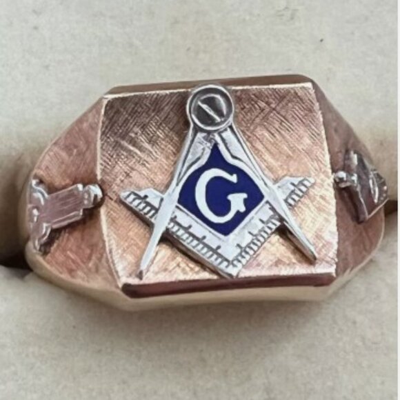 Stamped 14k Yellow Gold Ancient Crafted “G” Symbol Band Ring Size 8.75 - 12.2g - Picture 2 of 8